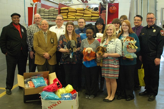 Crisis Care Chaplaincy receiving gifts of love from Dakota Adventist Academy students
